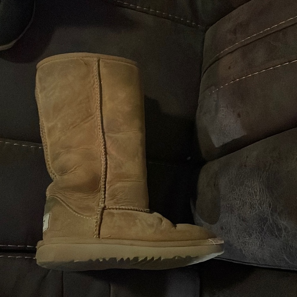 Girls uggs